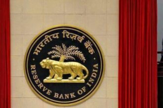 As inflation declines and growth continues to be robust, the RBI keeps the repo rate at 5.5%.